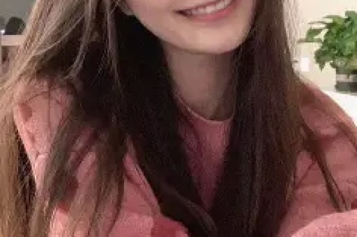 悉尼·斯威尼晒出《克里斯蒂》幕后照感人致谢引发关注